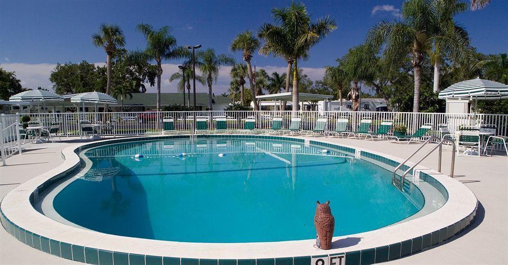Groves Rv Resort Harlem Heights Buitenkant foto