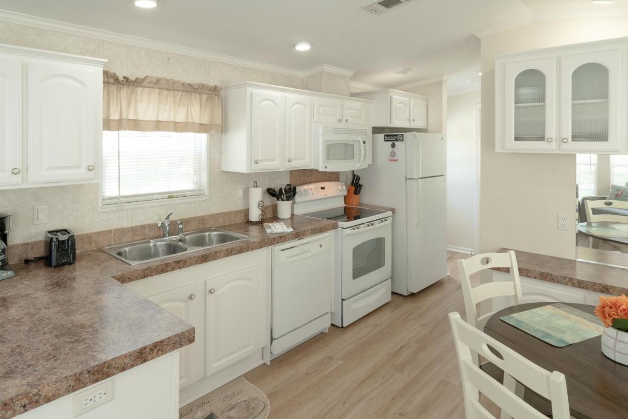 Groves Rv Resort Harlem Heights Buitenkant foto