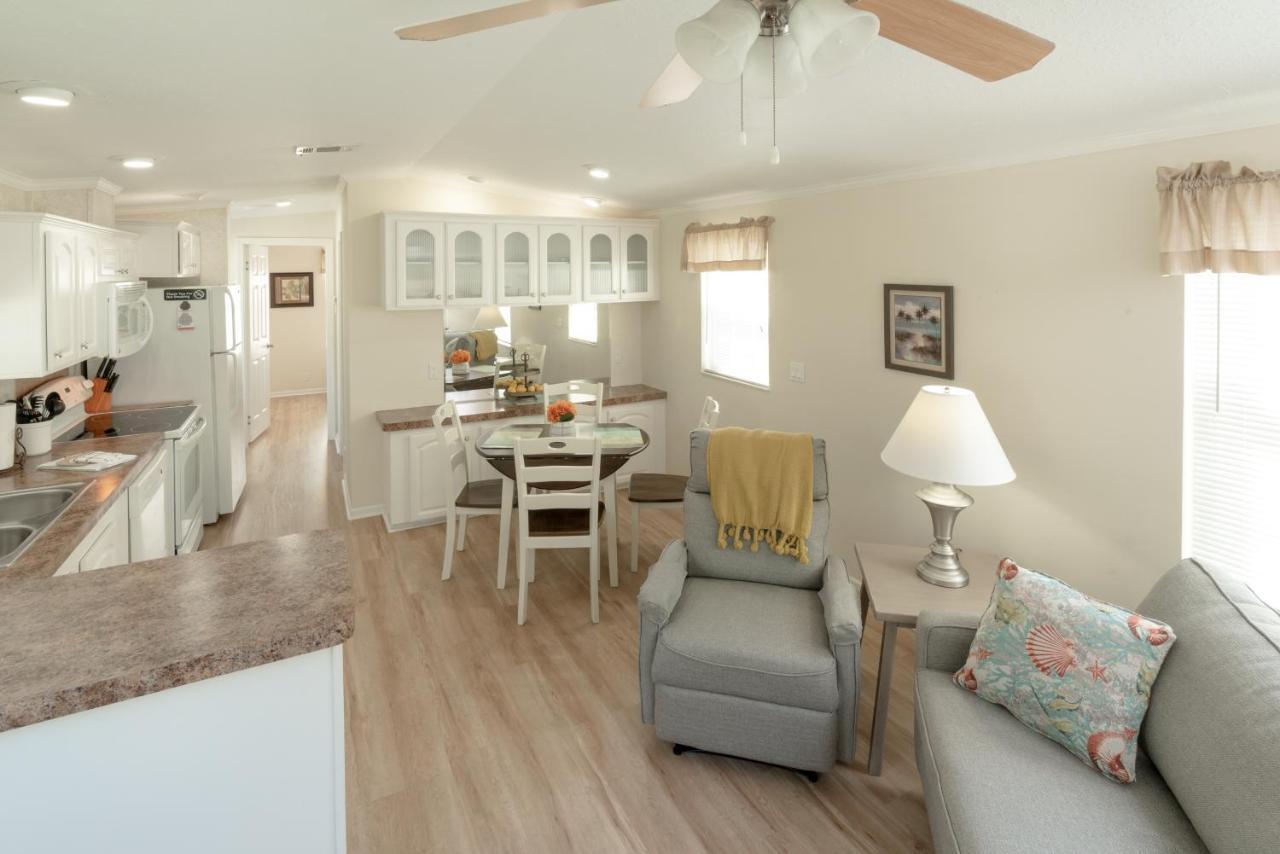 Groves Rv Resort Harlem Heights Buitenkant foto